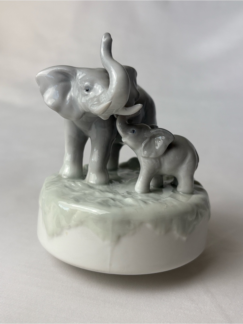 Vintage Otagiri Japan Porcelain Elephant Rotating Music Box Born Free